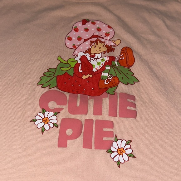 Strawberry shortcut cutie pie crop top - Picture 3 of 4